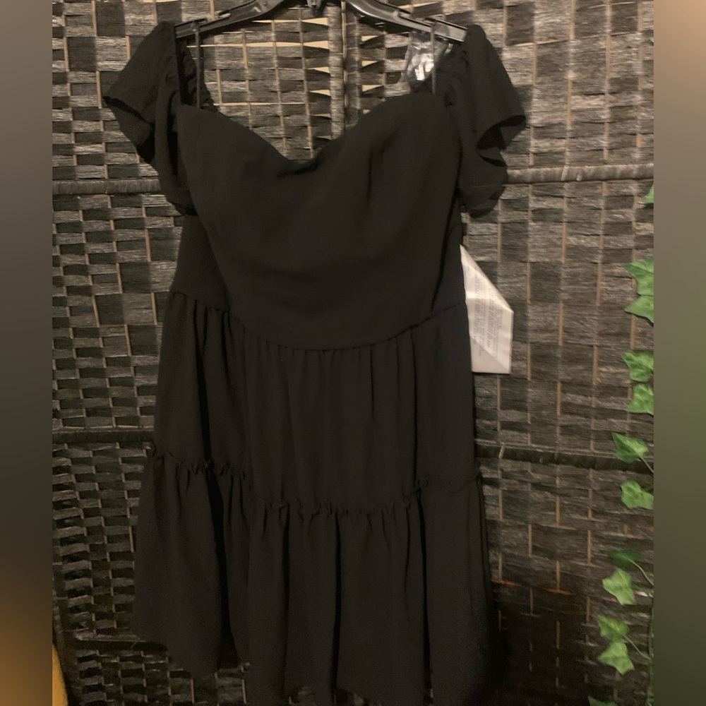 Dress the population black midi shoulder dress. Size xl